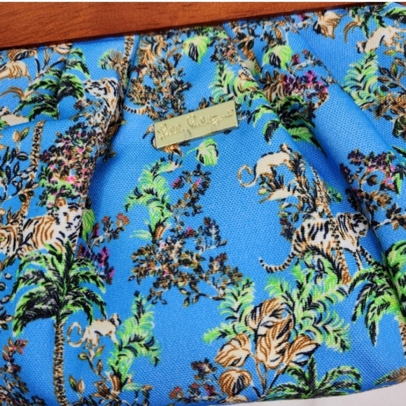 Lilly Pulitzer Tiger Queen Bermuda Clutch - Picture 5 of 6